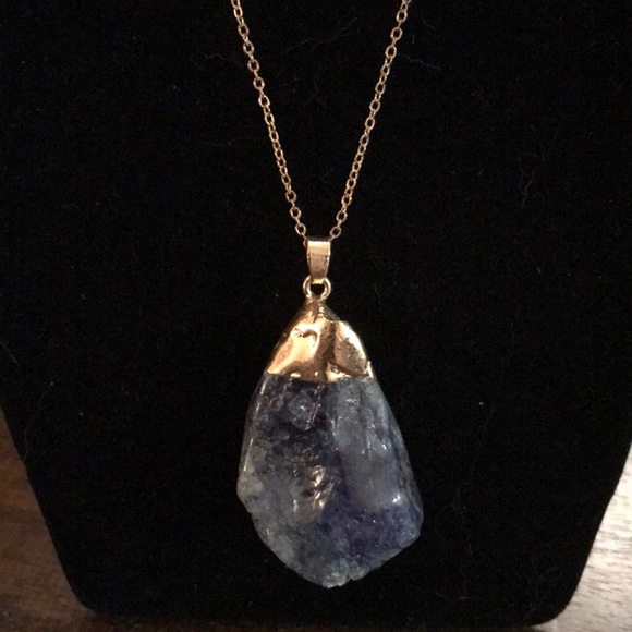 Jewelry - NWOT~ Tumbled Stone Pendant Necklace